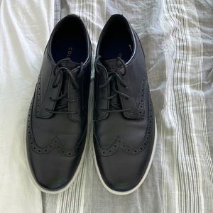 Coke Hann Mens 10 US.  Worn a few time good condition.  Very comfortable!